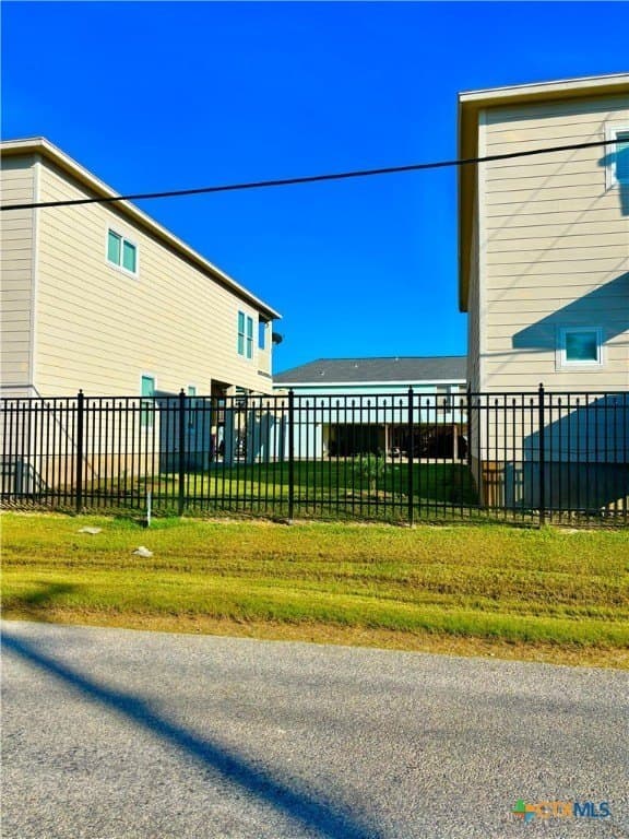 0.04 acres in Calhoun County - photo 33