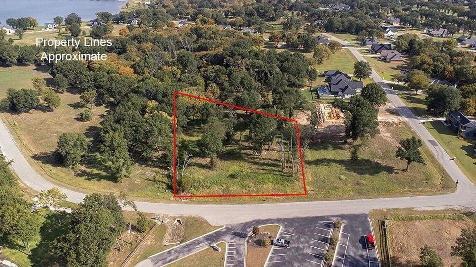 0.84 acres in Kaufman County - photo 2