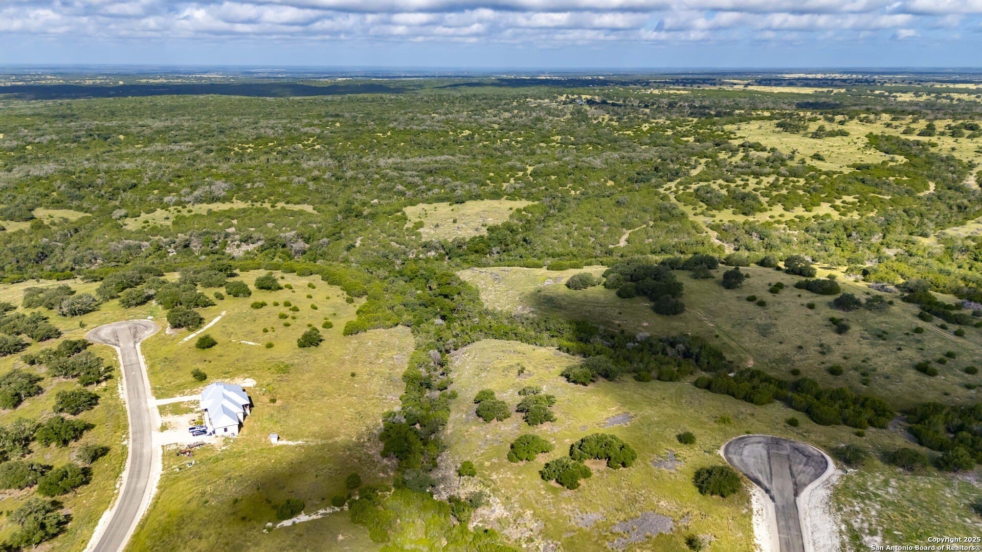 15.01 acres in Gillespie County - photo 2