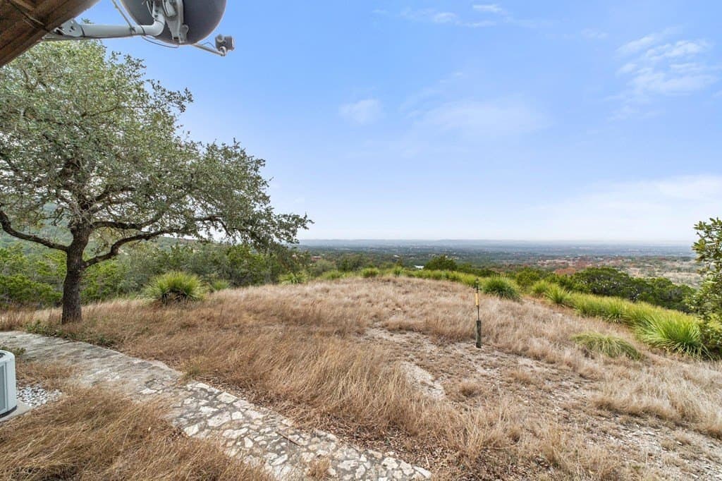 14.92 acres in Bandera County - photo 4