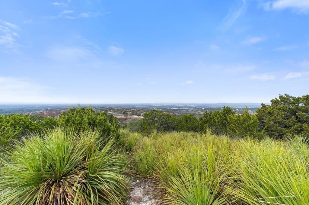14.92 acres in Bandera County - photo 38