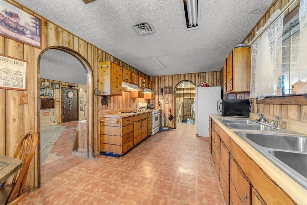14.92 acres in Bandera County - photo 16