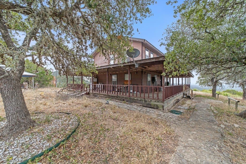 14.92 acres in Bandera County - photo 7