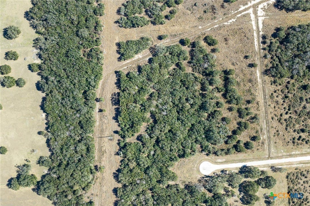 14.05 acres in Victoria County - photo 3