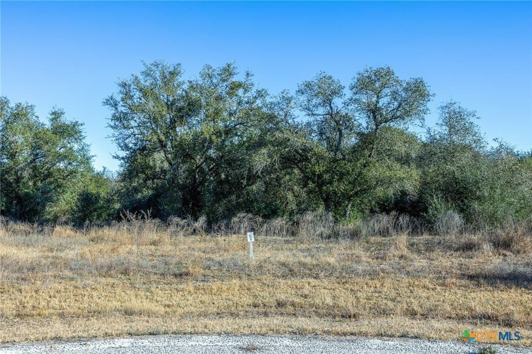 14.05 acres in Victoria County - photo 4