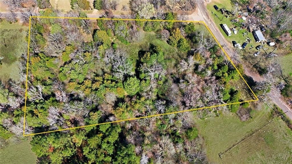 2.5 acres in Smith County - photo 3