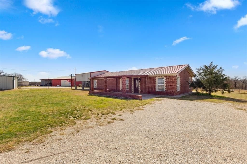 1219 County Road 3550
