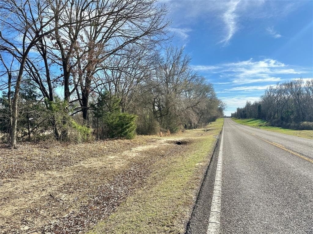 10.49 acres in Hopkins County - photo 3