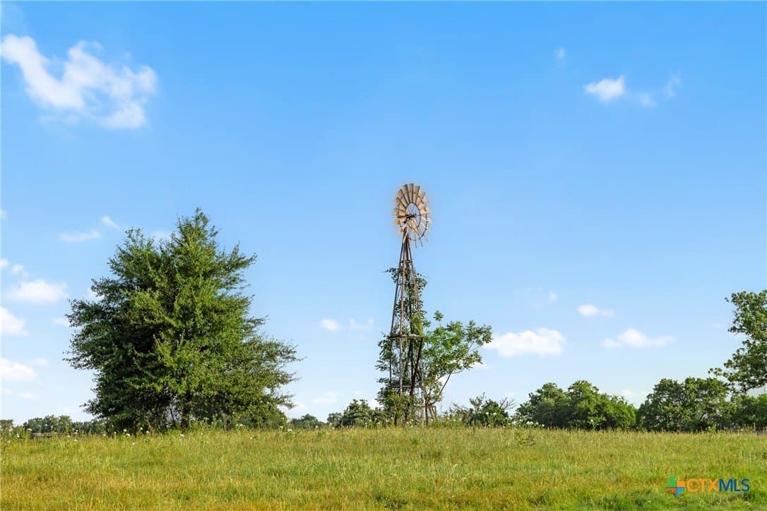 204.4 acres in Robertson County - photo 3