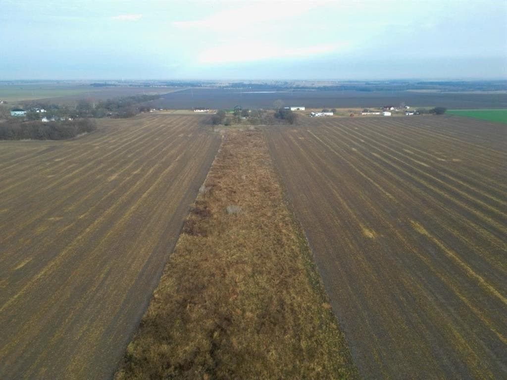 11.13 acres in Ellis County - photo 2