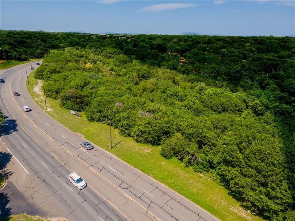 4.6 acres in McLennan County - photo 4