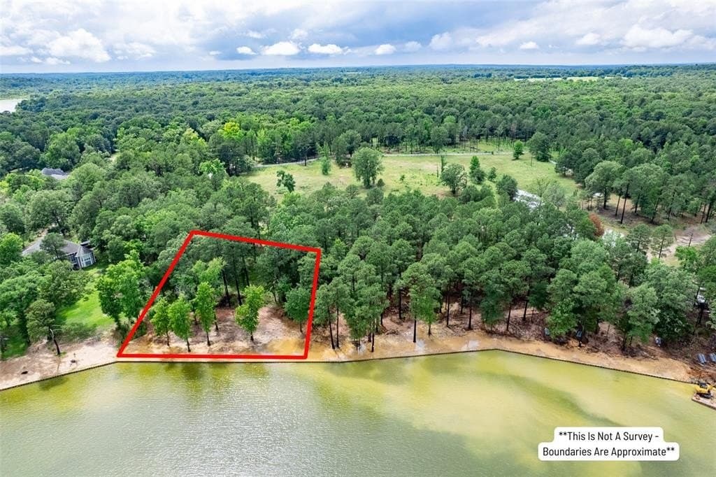 Lot 1 Ezelle Way