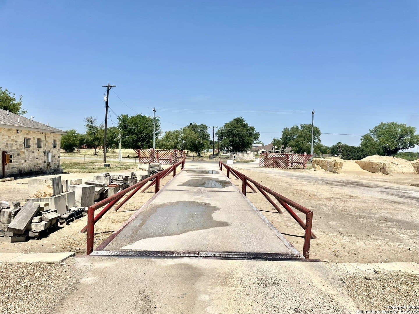 10 acres in Bexar County - photo 4
