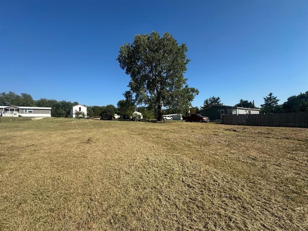 0.5 acres in Cooke County - photo 5