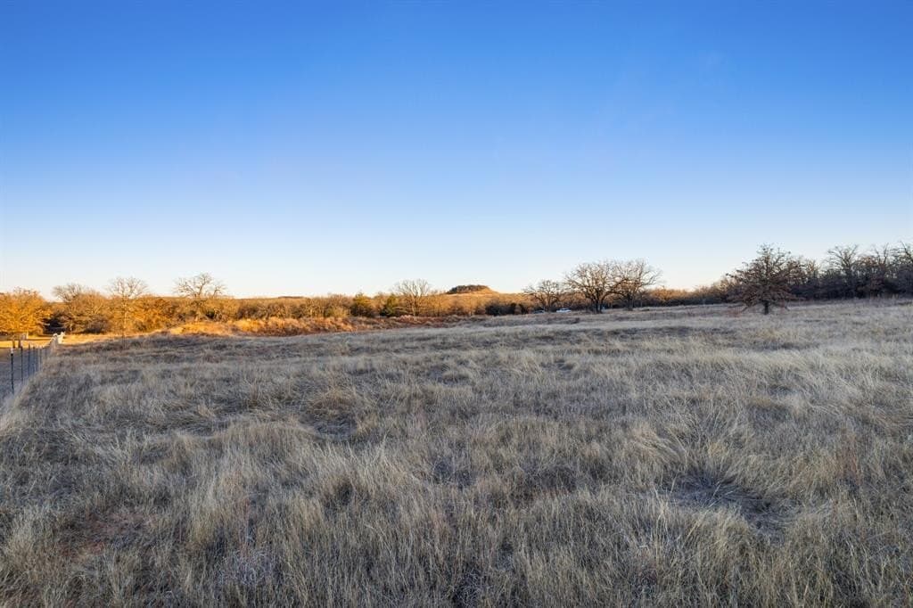 10.01 acres in Wise County - photo 4