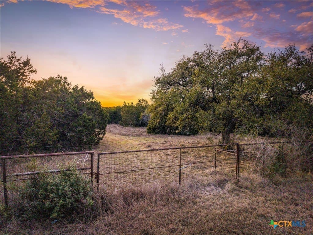 50 acres in Comal County - photo 42