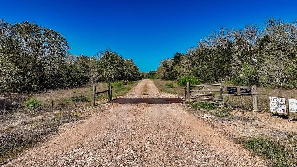 141.67 acres in Fayette County - photo 27