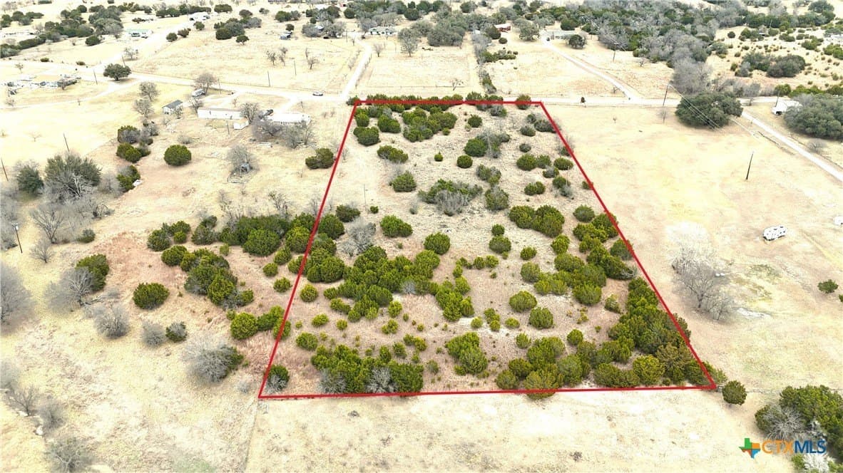 5.25 acres in Lampasas County - photo 2