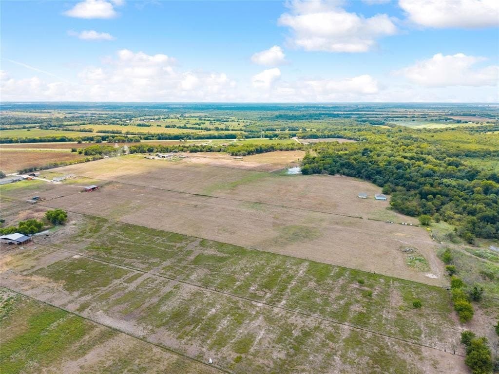 17.86 acres in Hunt County - photo 5