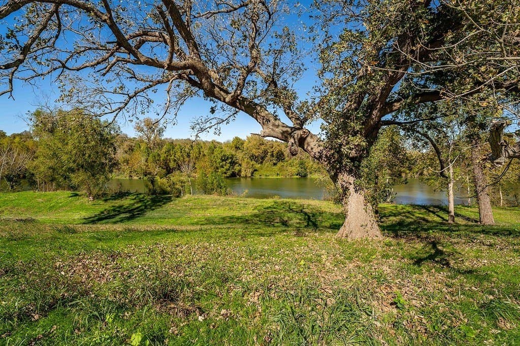 4.94 acres in Fayette County - photo 12