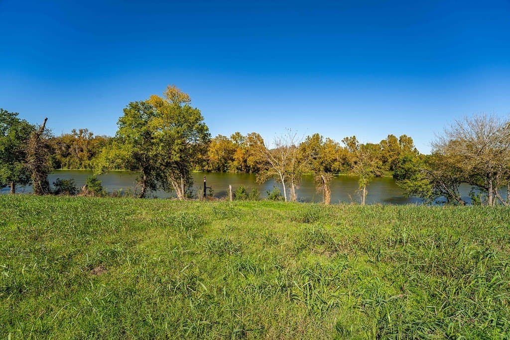 4.94 acres in Fayette County - photo 7