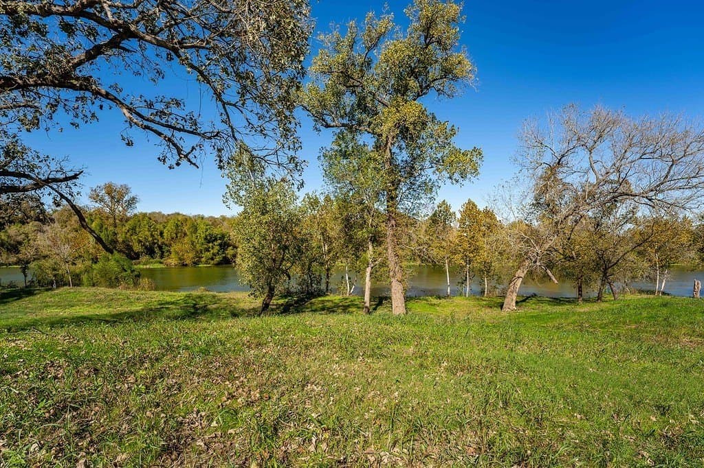 4.94 acres in Fayette County - photo 11