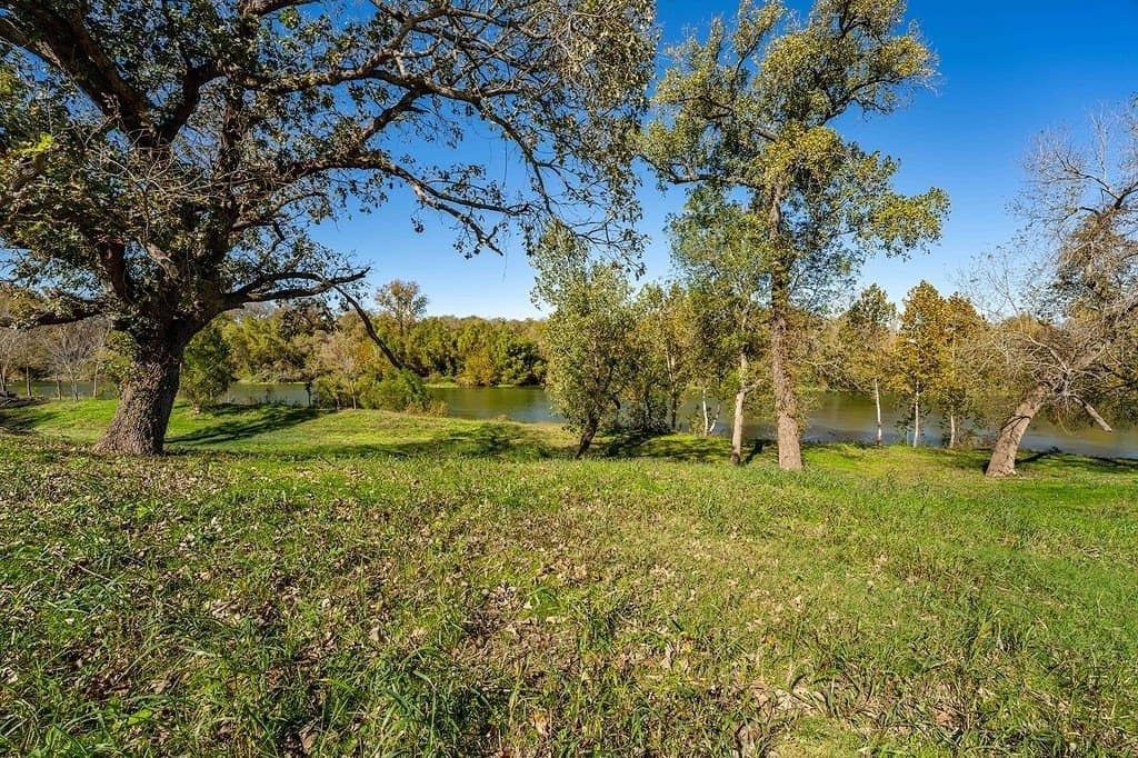 4.94 acres in Fayette County - photo 10
