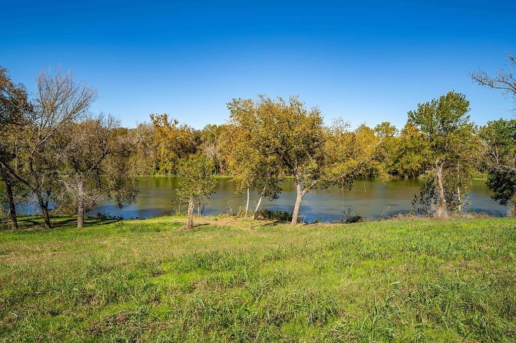 4.94 acres in Fayette County - photo 9