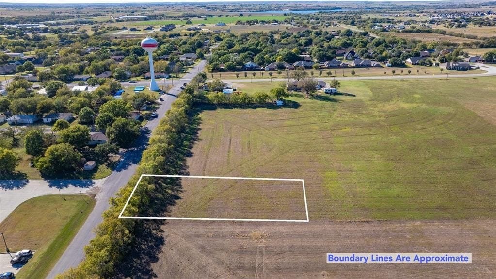 0.5 acres in Cooke County - photo 3