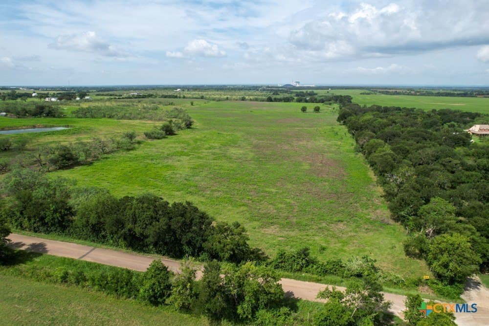 16 acres in McLennan County - photo 4