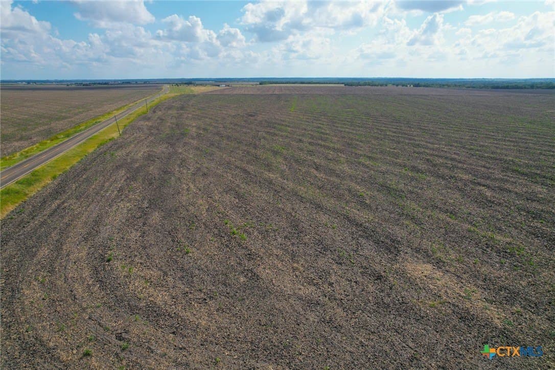630.14 acres in Milam County - photo 2