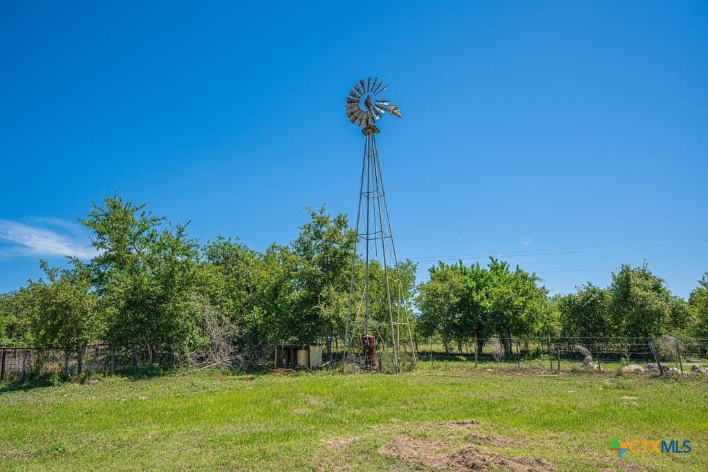 18.51 acres in Guadalupe County - photo 4