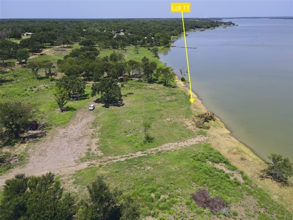1.02 acres in Navarro County - photo 23