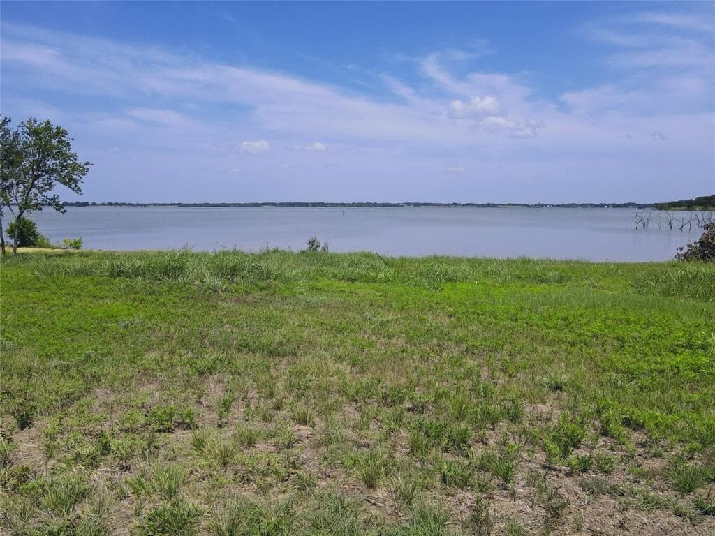 1.02 acres in Navarro County - photo 17