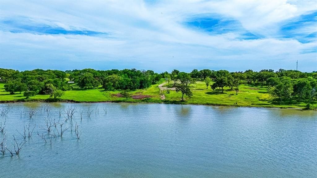 1.02 acres in Navarro County - photo 11