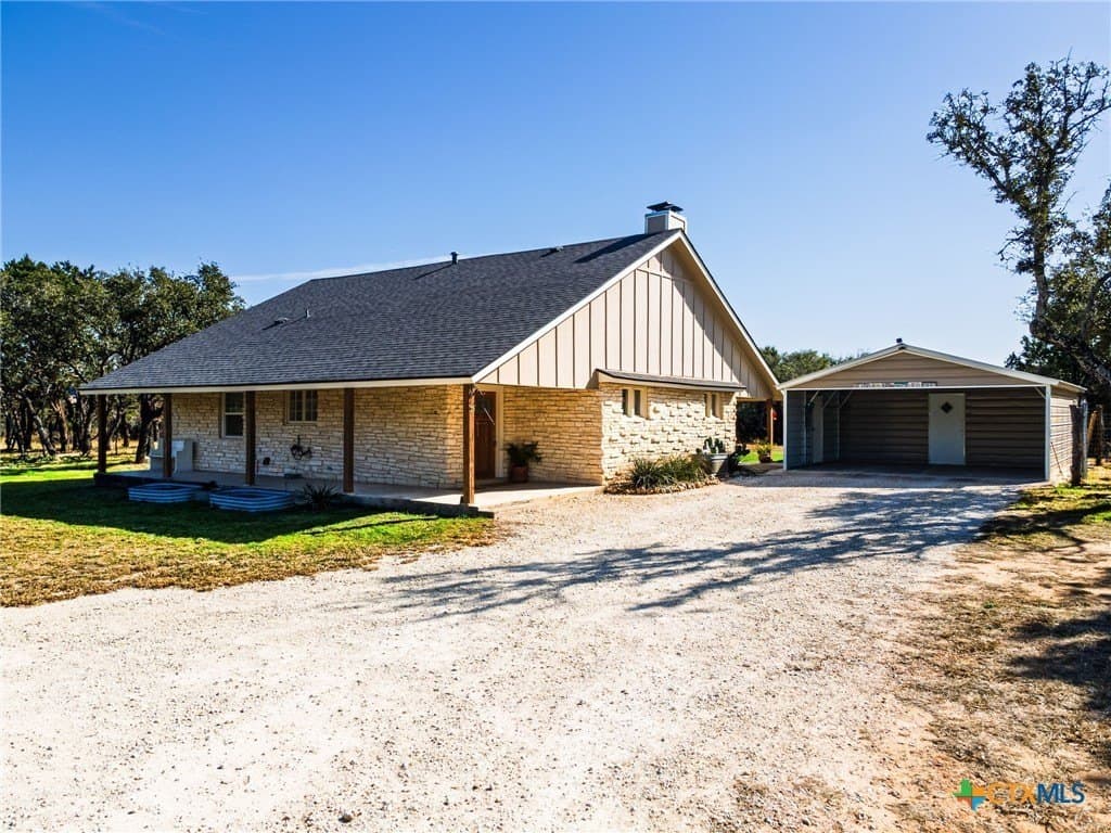 2742 County Road 111