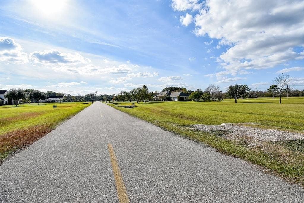 2 acres in Brazoria County - photo 5