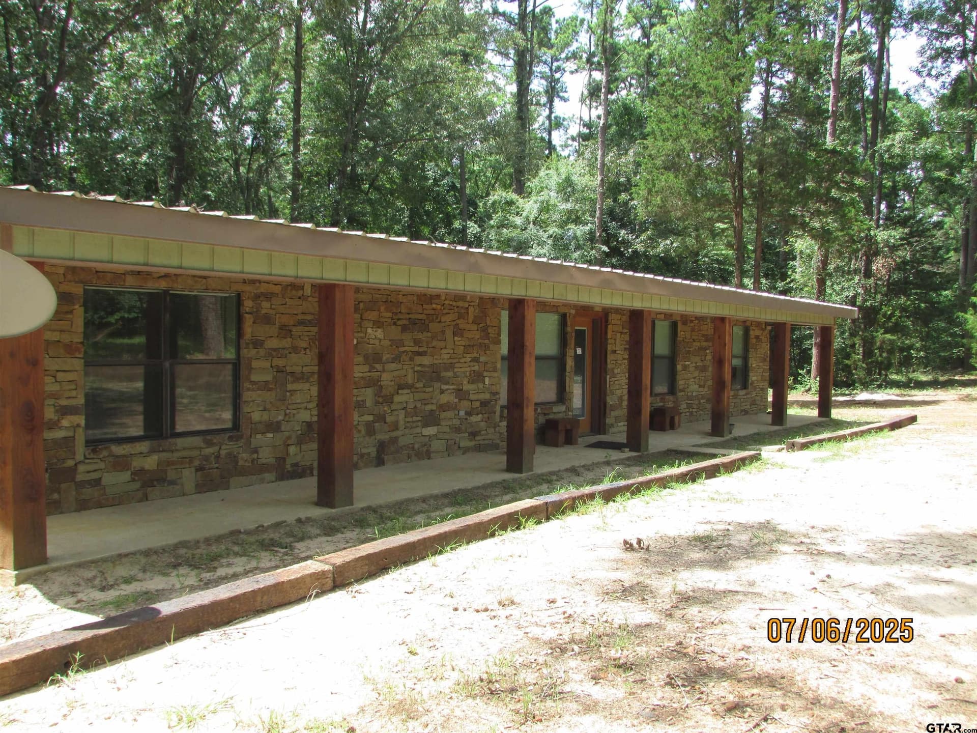 28.2 acres in Anderson County - photo 2