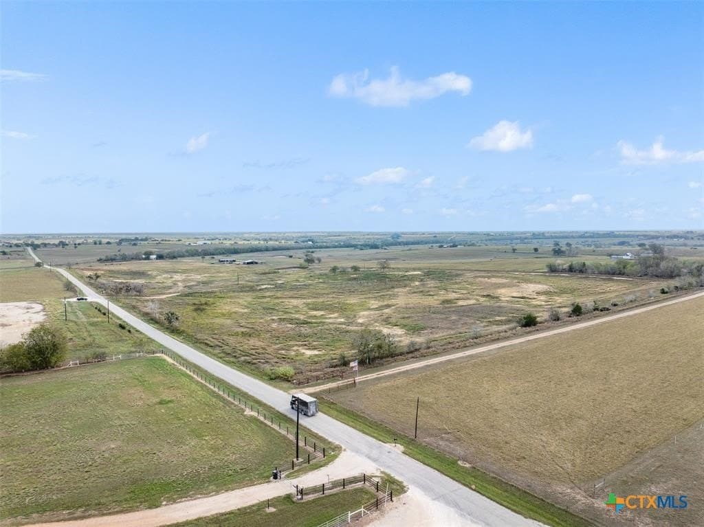 20 acres in Lavaca County - photo 4