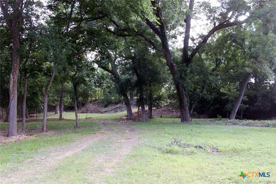 8.06 acres in Caldwell County - photo 2