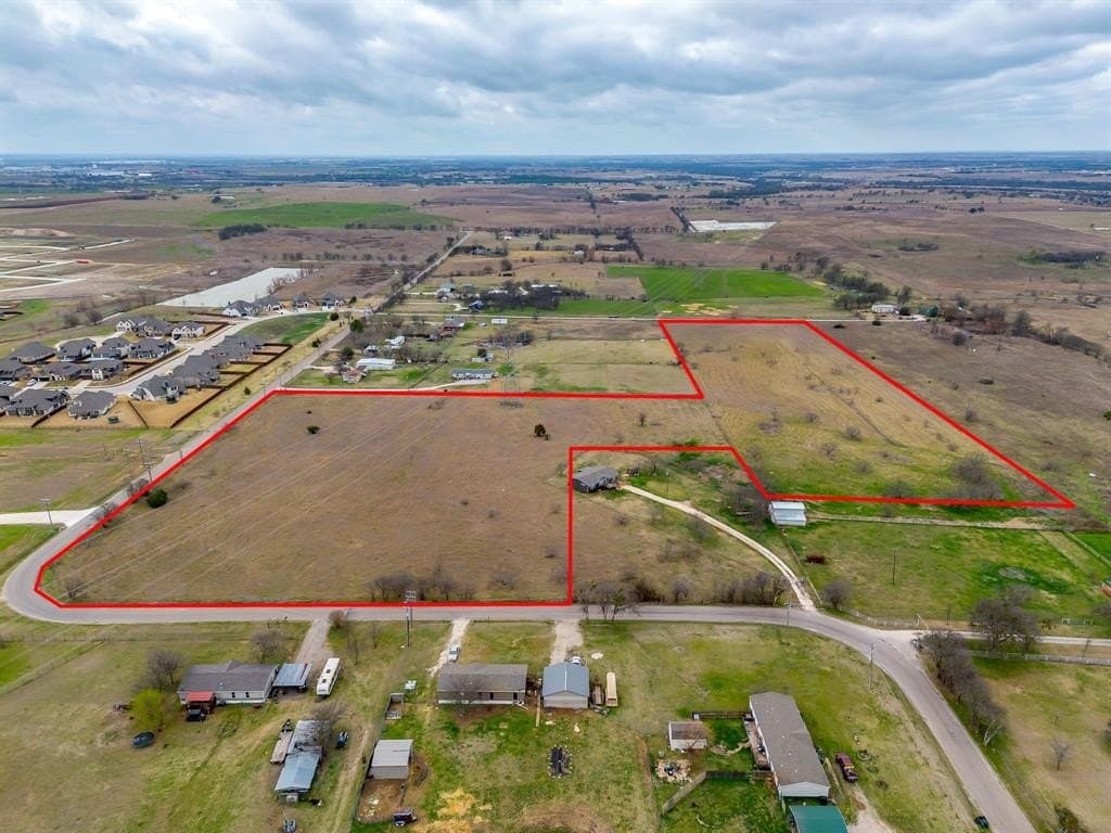 16 acres in Johnson County - photo 2