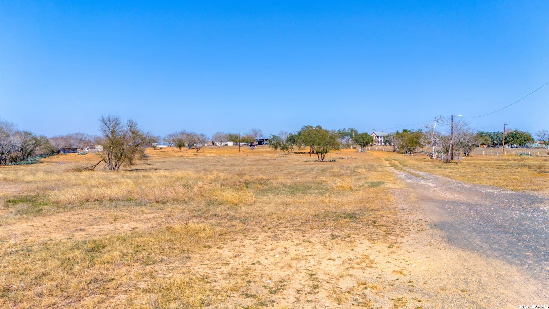 10 acres in Bexar County - photo 5