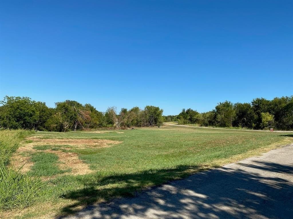 0.6 acres in Navarro County - photo 12