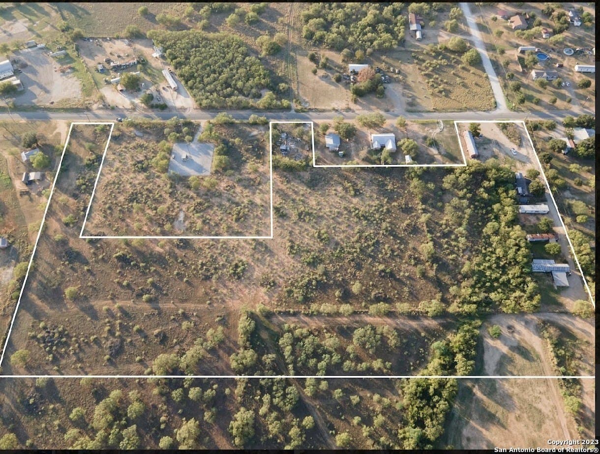 11 acres in Frio County - photo 5