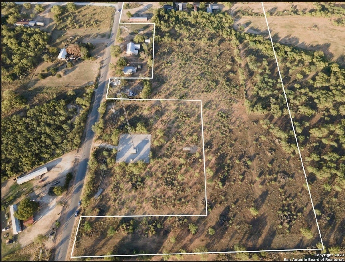 11 acres in Frio County - photo 4