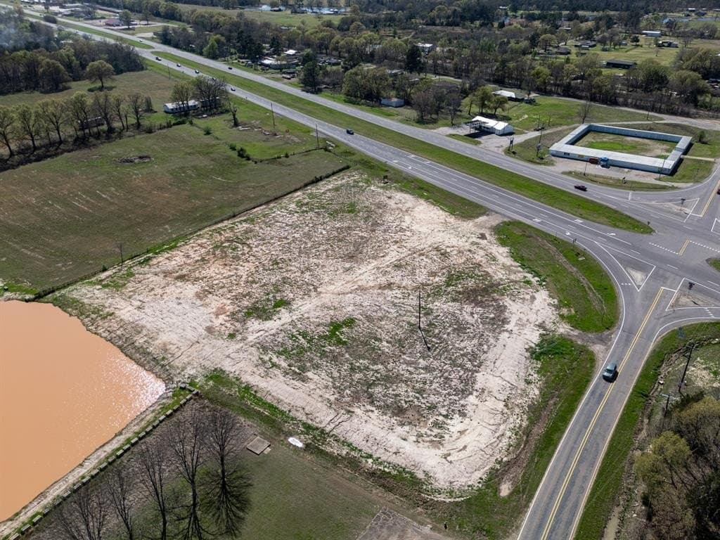 3.67 acres in Lamar County - photo 5