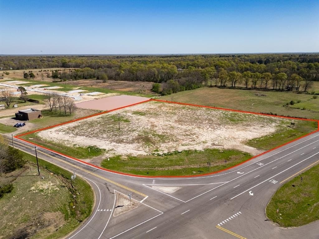 3.67 acres in Lamar County - photo 2