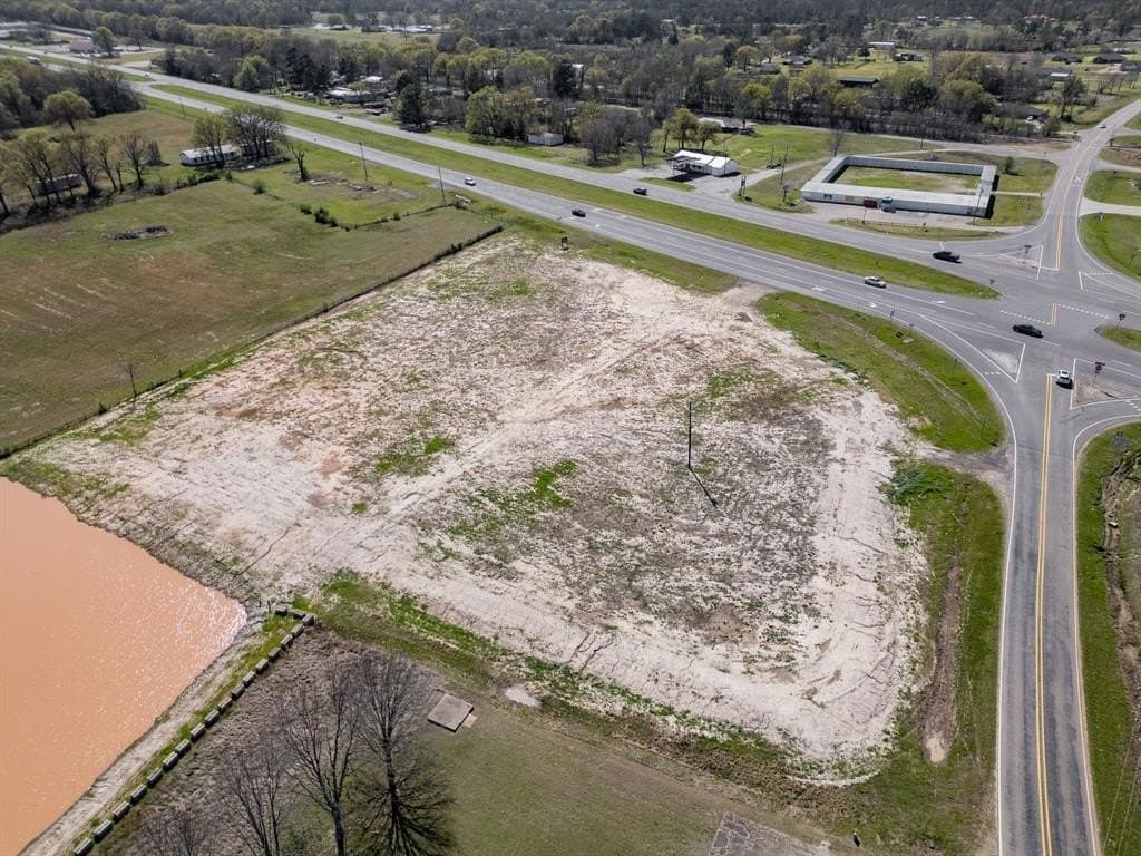 3.67 acres in Lamar County - photo 9