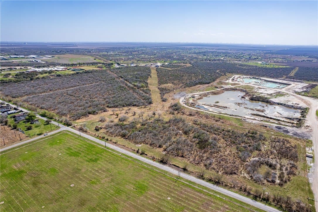 222.95 acres in San Patricio County - photo 4