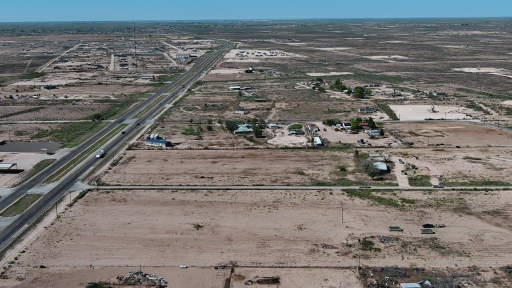 1.13 acres in Crane County - photo 4
